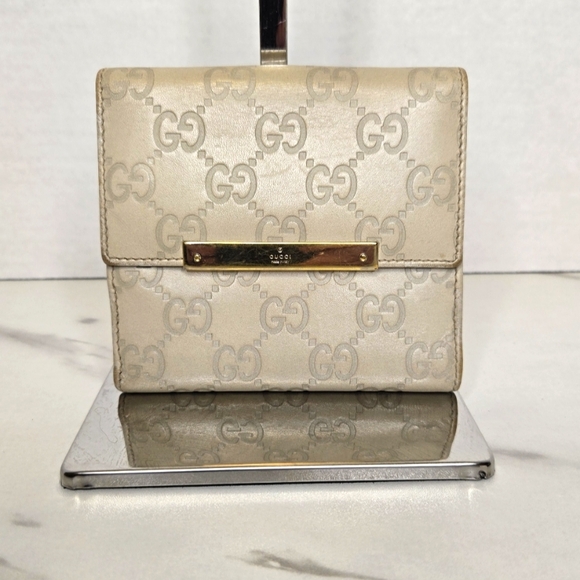 Gucci GG Guccisima Monogram Off White Leather Compact Wallet - Picture 2 of 12